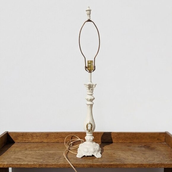 Vintage Cast Iron Table Lamp Farmhouse White Ornate Clawfoot Base Cambridge 60s